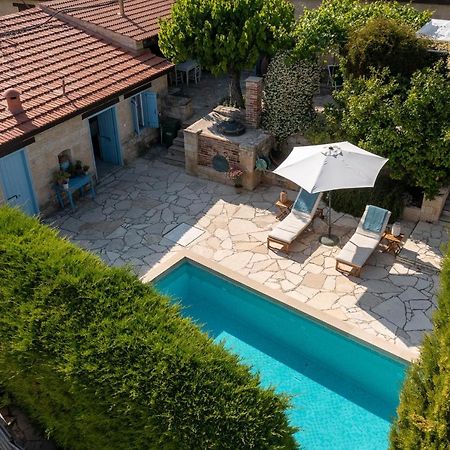 Villa Avgoustis Pachna 외부 사진