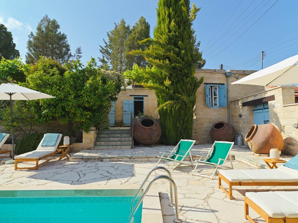 Villa Avgoustis Pachna 외부 사진