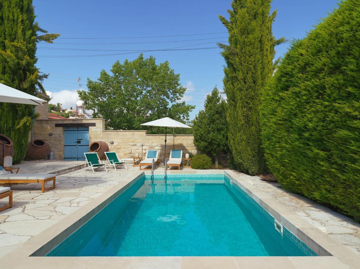 Villa Avgoustis Pachna 외부 사진
