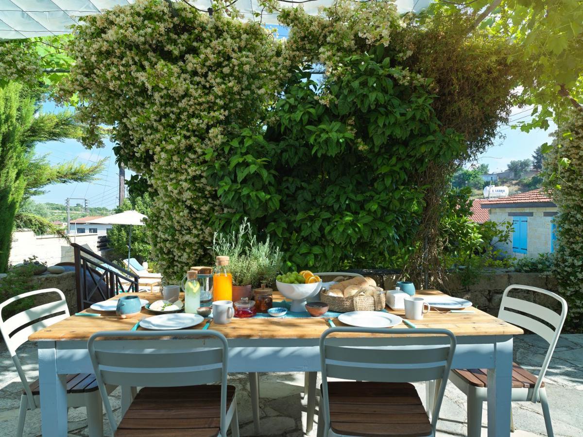Villa Avgoustis Pachna 외부 사진